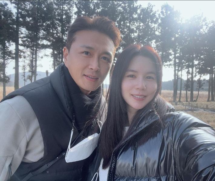 배우 부부 진태현(왼쪽)과 박시은. 진태현 SNS 캡처