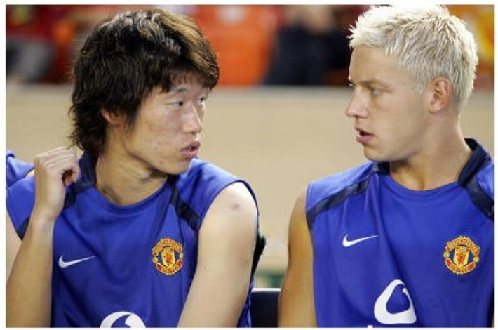 박지성(사진 왼쪽)과 '리즈 시절' 한국어 표현의 주인공인 앨런 스미스. 연합뉴스