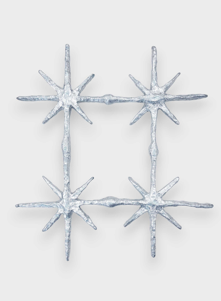 도이재나, 'Fountain Drawing 3', Aluminum foil, Pigmented resin, 31 x 29 x 2.5 cm(2025). 김리아갤러리 제공