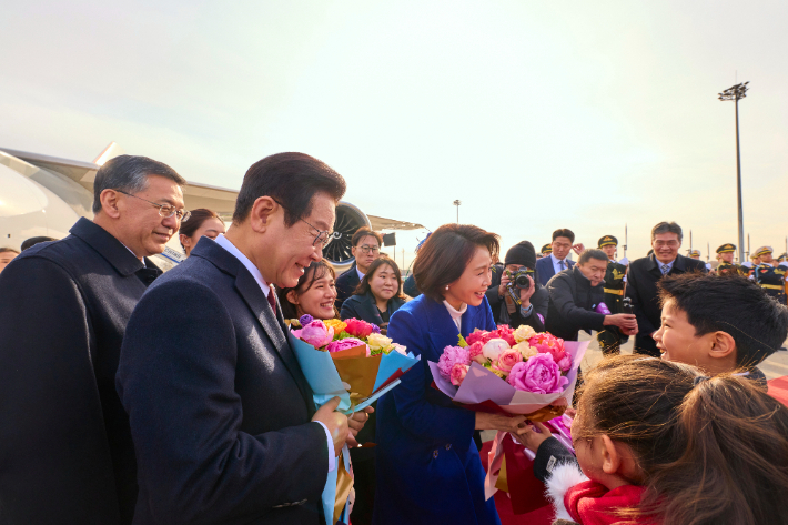 中, 李대통령 순방 분위기 띄우기 "실질적 협력 방안 논의"