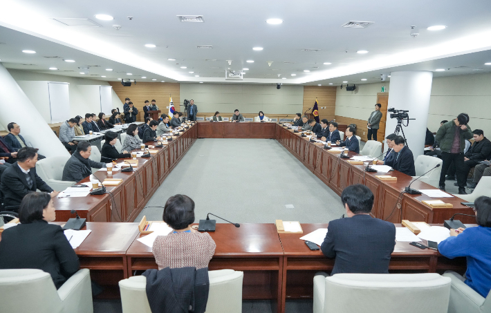 광주광역시는 6일 시의회 대회의실에서 '광주전남 행정통합 광주시의원 간담회'를 열었다. 광주시 제공