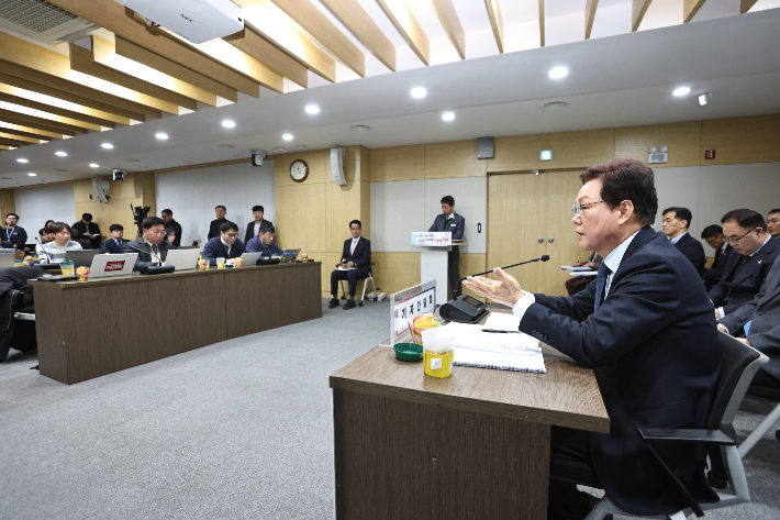 박완수 경남지사 기자간담회. 경남도청 제공 