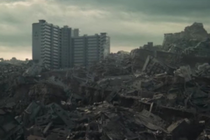 웨이브 시리즈 '콘크리트 마켓'은 대지진 이후 유일하게 남은 아파트에서 물건을 사고파는 이른바 '황궁마켓'이 자리 잡은 세계에서 생존을 위해 각자의 방식으로 거래하는 이야기를 그린다. 웨이브 제공