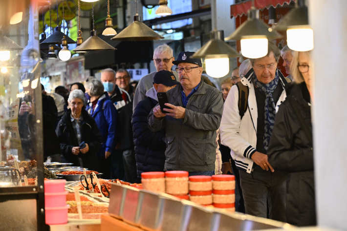 속초관광수산시장 전경. 속초시 제공
