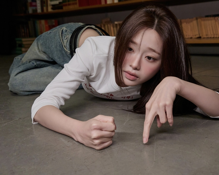 츄는 빠르면 올해, 늦어도 내년 안에는 자작곡을 앨범에 싣고 싶다고 밝혔다. 츄 공식 트위터