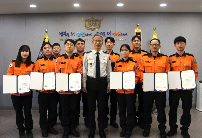 이승언, 우주완, 장양종, 고석인, 손광현, 김장수, 김백수, 박송희, 박중면, 박수환, 김기준(왼쪽부터) 포항북부소방서 제공 