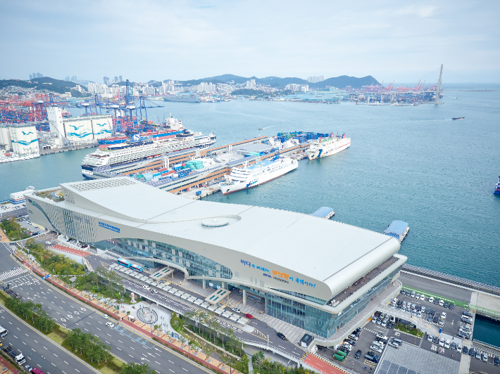 부산항국제여객터미널. 부산항만공사 제공