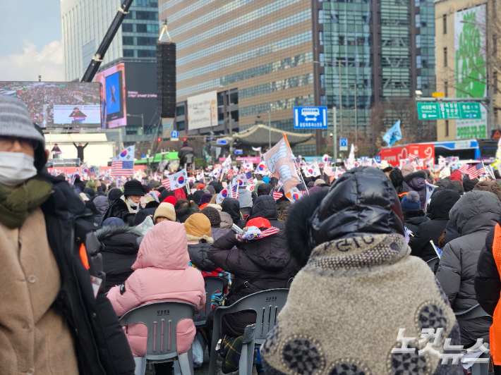 자유통일당이 개최한 광화문 집회. 김정록 기자