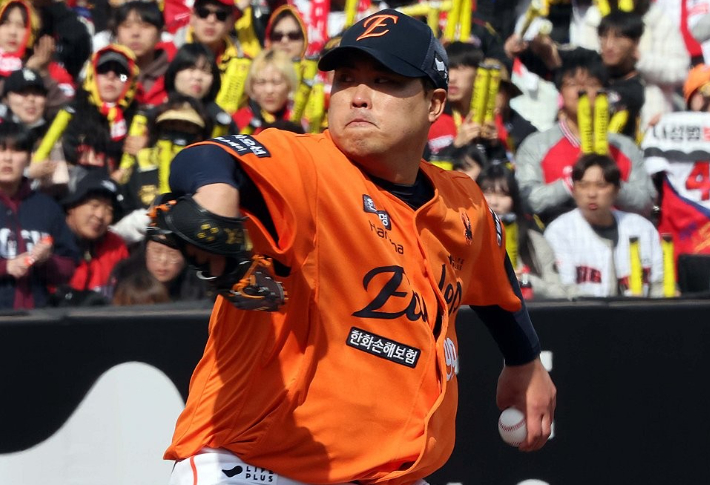 투구하는 류현진. 연합뉴스