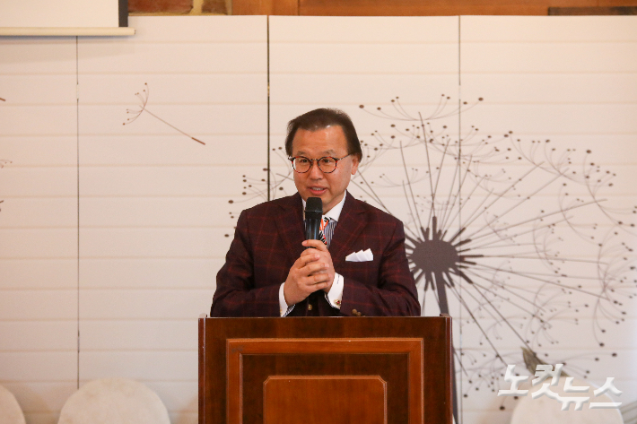 송현석 신임 이사장이 취임 인사를 전하고 있다. 최화랑 기자