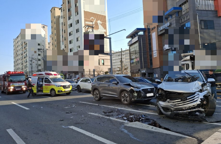 경주 금장사거리 교통사고. 경북소방본부 제공