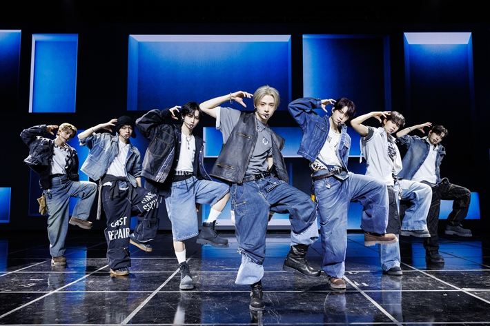엠넷 '보이즈 2 플래닛'으로 결성된 신인 보이그룹 알파드라이브원이 12일 오후 4시 서울 용산구 블루스퀘어 쏠트래블홀에서 데뷔 쇼케이스를 열었다. 웨이크원 제공