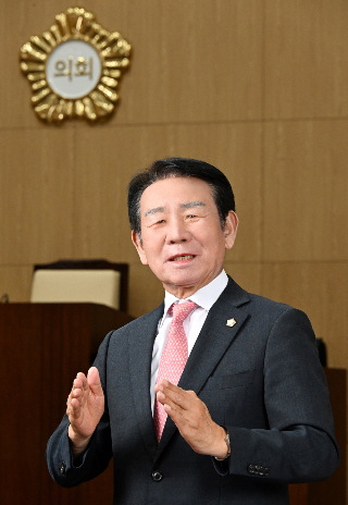 울주군의회 최길영 의장. 울주군의회 제공