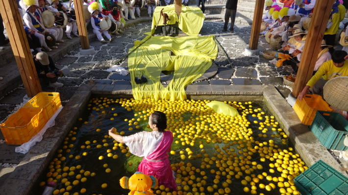 고흥유자축제 천년샘 기원 공연. 고흥군 제공