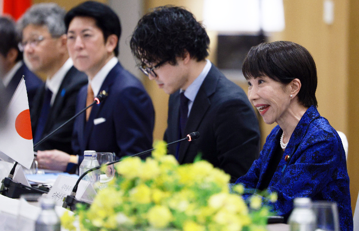다카이치 사나에 일본 총리가 13일 일본 나라현 정상회담장에서 열린 이재명 대통령과의 확대회담에서 발언하고 있다. 연합뉴스