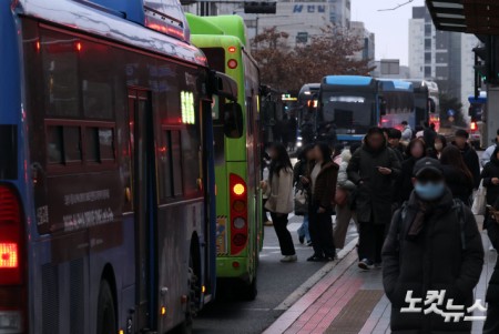 서울 시내버스 노사협상 타결…첫차부터 정상화