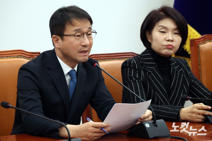 발언하는 한병도 원내대표