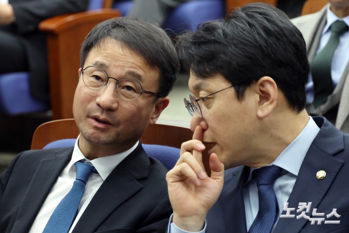 대화하는 한병도-천준호