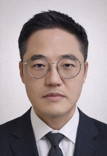 울산과학대학교 조기익 대외협력실장이 홍보발전 유공 분야에서 교육부장관 표창을 수상했다. 울산과학대 제공