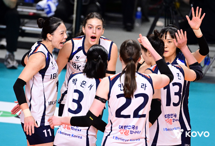 IBK기업은행 5연승. 한국배구연맹