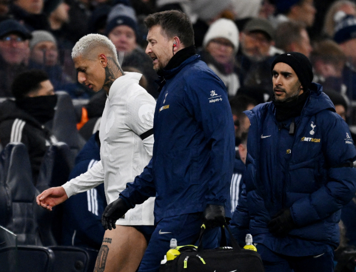 햄스트링 부상 당한 히샤를리송. 연합뉴스