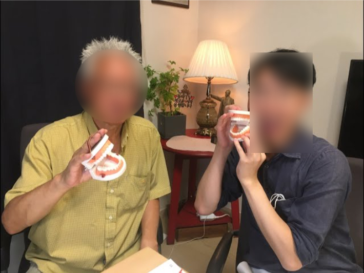 한 보수 유튜버 채널에 출연한 B씨(오른쪽). 유튜브 영상 캡처