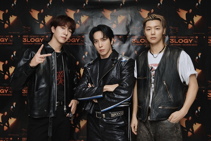 18일 오후, 서울 송파구 올림픽공원 티켓링크 라이브 아레나에서 단독 콘서트 '쓰릴로지'를 연 밴드 씨엔블루. 씨엔블루 공식 트위터
