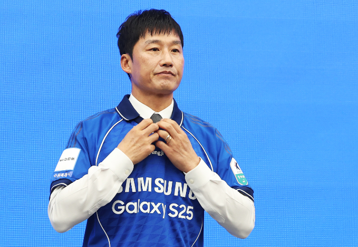 수원 삼성 이정효 감독 취임. 연합뉴스