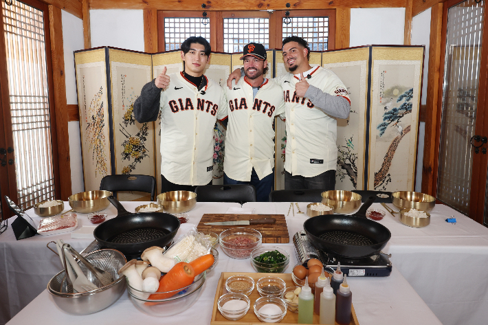 MLB 샌프란시스코, 이정후와 한국 문화 체험. 연합뉴스