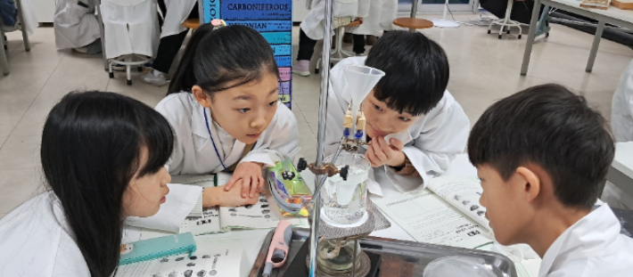 광주광역시는 무등산권 유네스코 세계지질공원의 대표 교육 프로그램인 '2026년 지오스쿨 겨울학기'를 오는 2월 운영한다. 광주시 제공