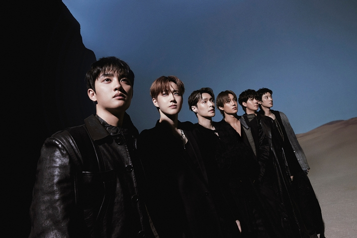 그룹 엑소가 19일 저녁 6시 정규 8집 '리버스'를 발매한다. SM엔터테인먼트 제공