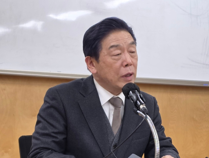 김형석 관장이 19일 자신의 해임안이 통과된 이후 기자회견을 열어 보훈부 감사결과에 대해 납득할 수 없다고 밝혔다. 독자제공