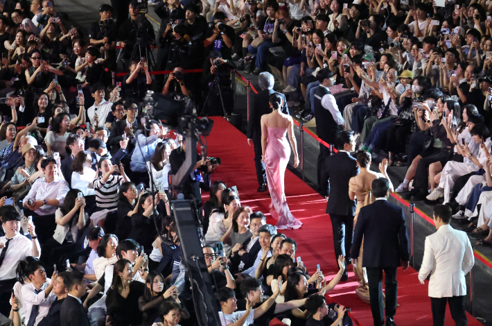 지난해 9월 17일 부산 해운대구 영화의전당에서 제30회 부산국제영화제 개막식이 열리고 있다. 기사 내용과 직접 관련 없음. 황진환 기자