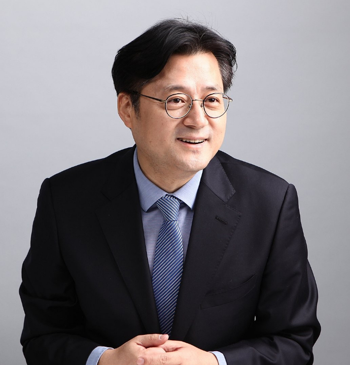 청와대는 18일 이재명 대통령이 더불어민주당 홍익표 전 원내대표를 신임 정무수석에 임명했다고 밝혔다. 연합뉴스