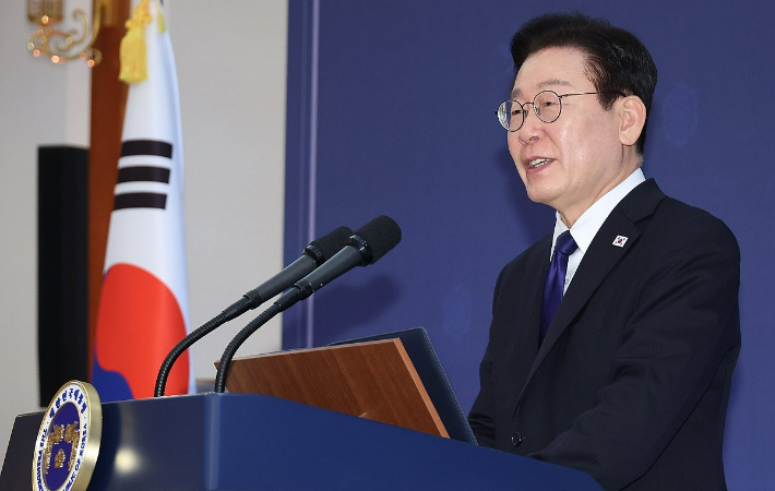 이재명 대통령이 19일 청와대에서 열린 조르자 멜로니 이탈리아 총리 공식 오찬에서 환영사를 하고 있다. 연합뉴스