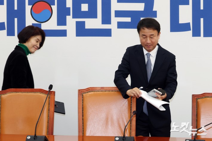 원내대책회의 참석하는 한병도