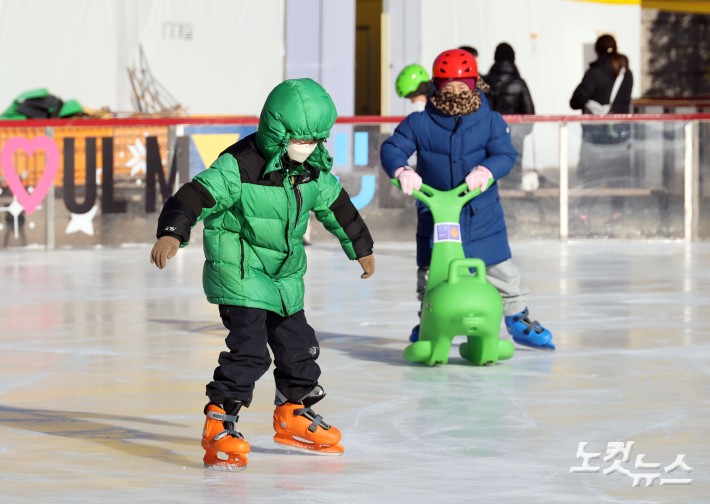 강추위 잊은 어린이