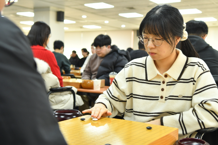 'GS칼텍스배' 에선전에서 대국 중인 최정 9단. 한국기원 제공