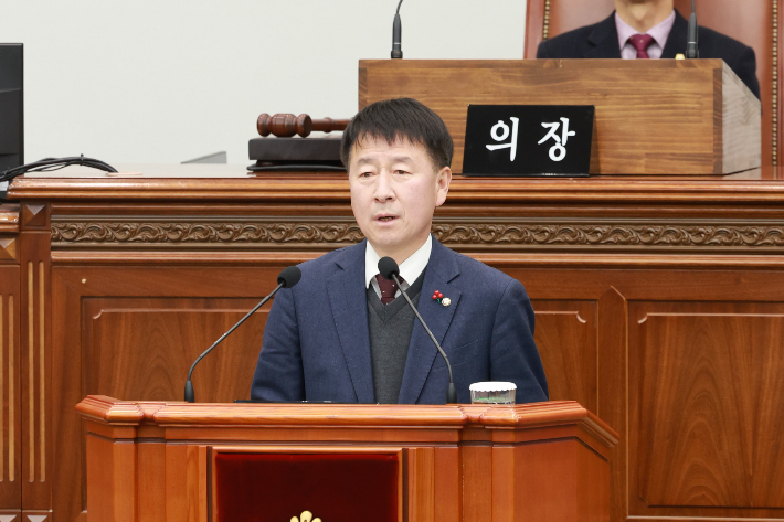 홍용채 창원시의원. 창원시의회 제공 