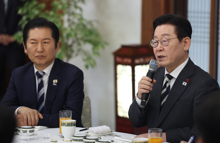 "정청래 1인1표제 밀다가 역풍 맞는다?"[뉴스뒷테일]