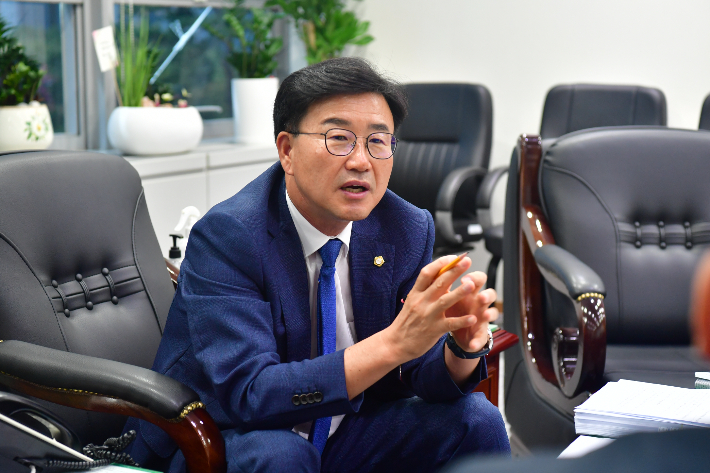 전북 완주군의회 유의식 의장. 완주군의회 제공