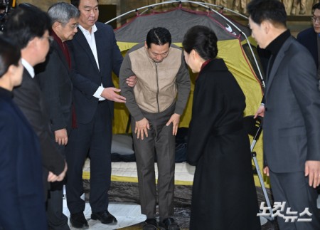 박근혜 장동혁 대표 단식장 방문