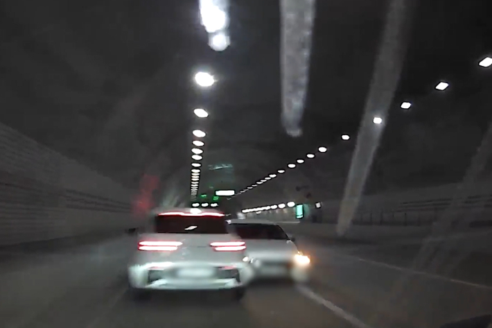 대마에 취한 채 고속도로를 역주행하며 달리다가 교통사고를 내고 도주한 20대 사고 장면. 경기남부경찰청 제공