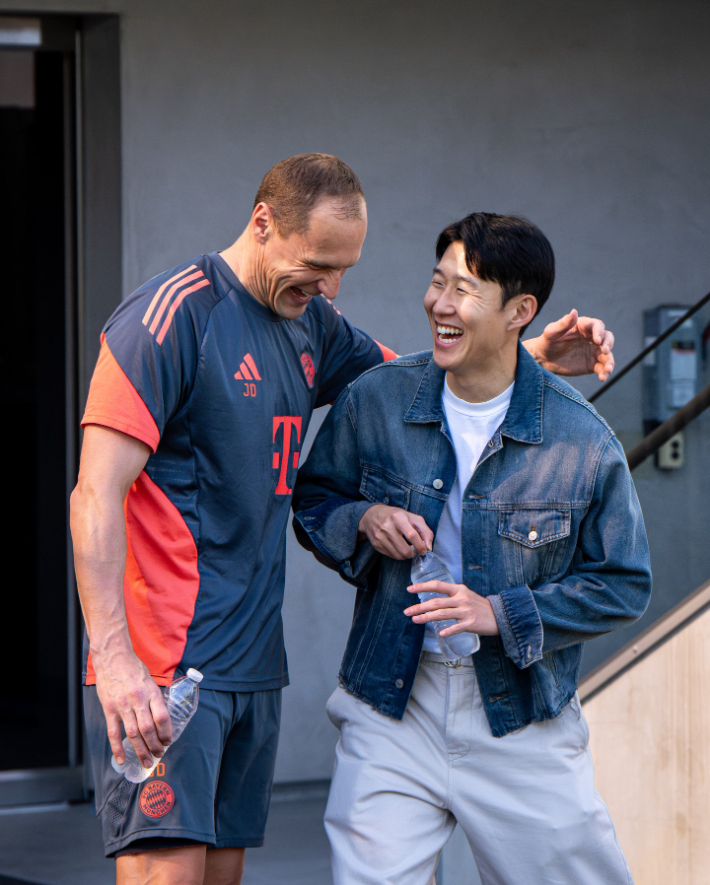 손흥민과 야로슬라프 드로브니. 바이에른 뮌헨 캄푸스 인스타그램