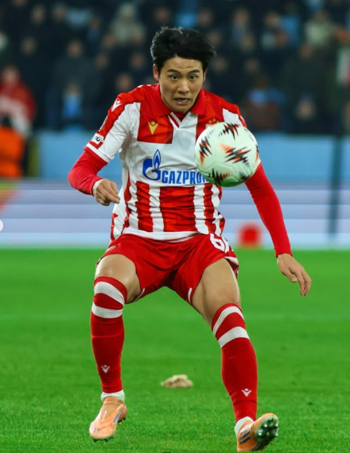 설영우. 츠르베나 즈베즈다 SNS 캡처