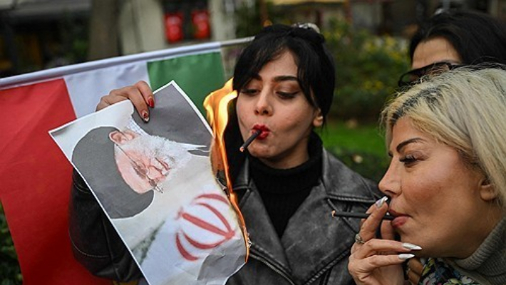 튀르키예에서 열린 이란 국민 지지 시위 모습. 연합뉴스