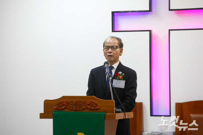 전북동장로회 제46회기 신임 회장으로 선출된 엄덕기 장로가 취임 인사를 전하고 있다. 최화랑 기자 