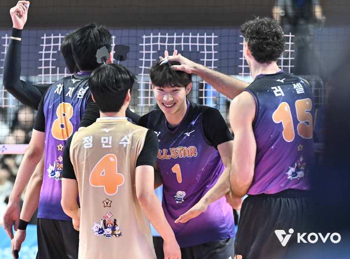 활짝 웃는 김우진. 한국배구연맹