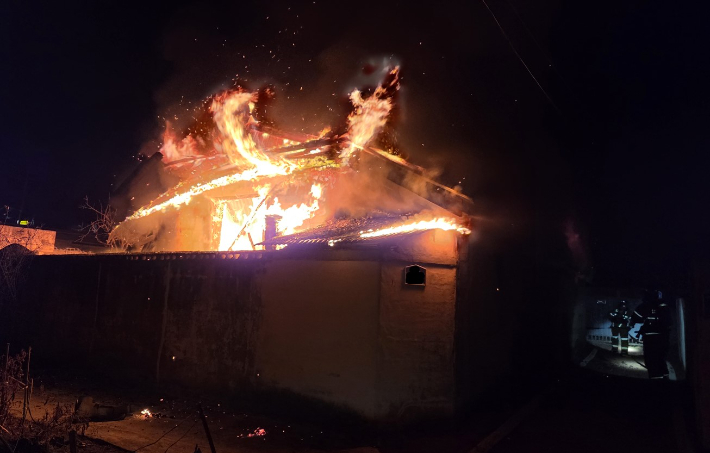 경주 인왕동 주택 화재. 경북소방본부 제공