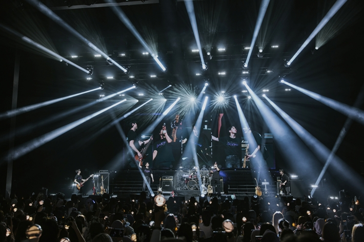 밴드 엔플라잉이 '2025 엔플라잉 라이브 월드 투어 - 엔콘4 : 풀 써클'을 지난 25일 마쳤다. FNC엔터테인먼트 제공